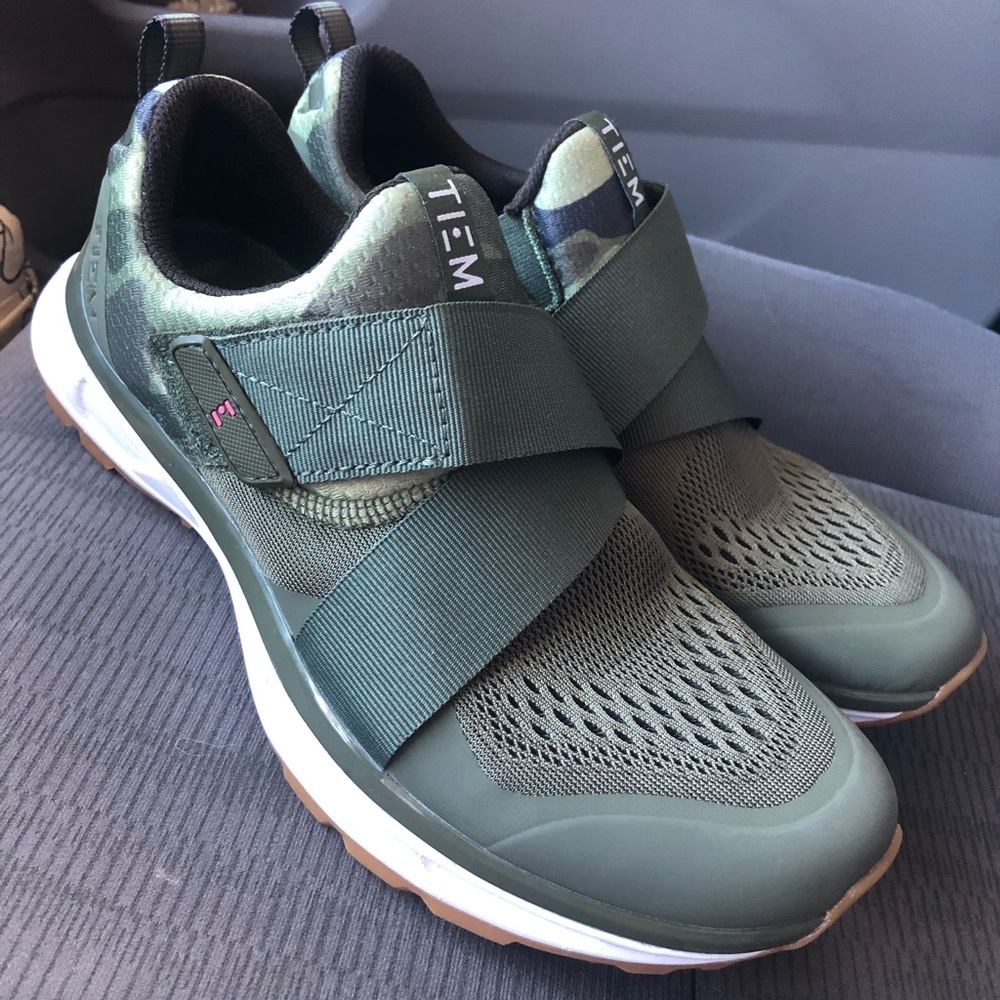 EXCELLENT condition Tiem spin shoes